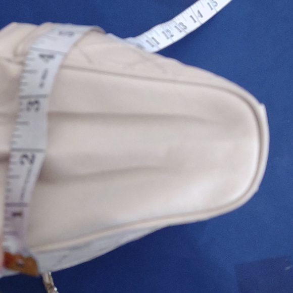 Saks Fifth Avenue vintage cream quilted  Leather Crossbody Bag with chain handle - Picture 10 of 11